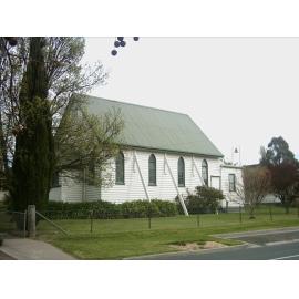 St Pauls Yarra Glen side view